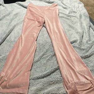 Medium, no boundaries ribbed flare pants, light pink